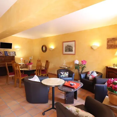 Casa de Férias Gite Saint-flour, 3 Pieces, 5 Personnes - Fr-1-742-234 *